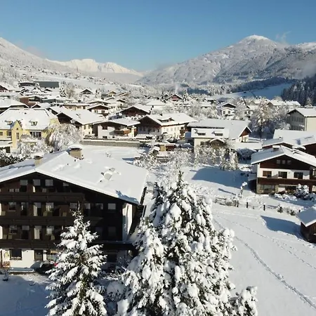 ホテル Eschenhof & フルプメス